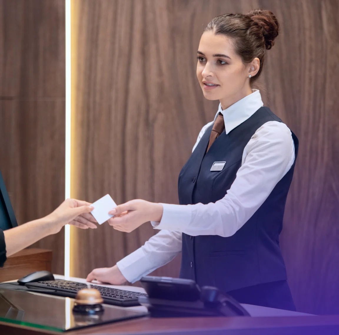 Pracownicy hotelu planujacy zmiany w Time8